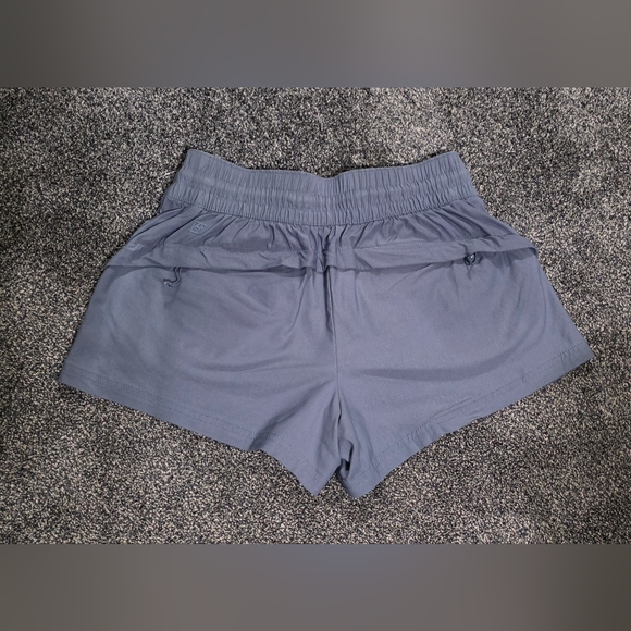 NWOT Women's Avalanche Blue Casual Shorts - Picture 2 of 2